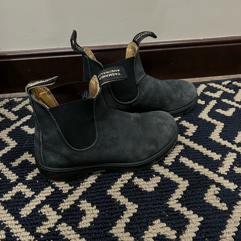 Women's. Blundstones Rustic Black  Boots